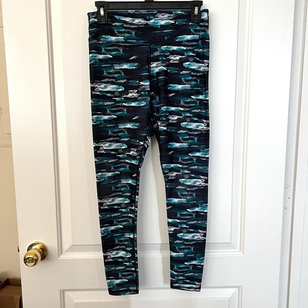 Leggings.